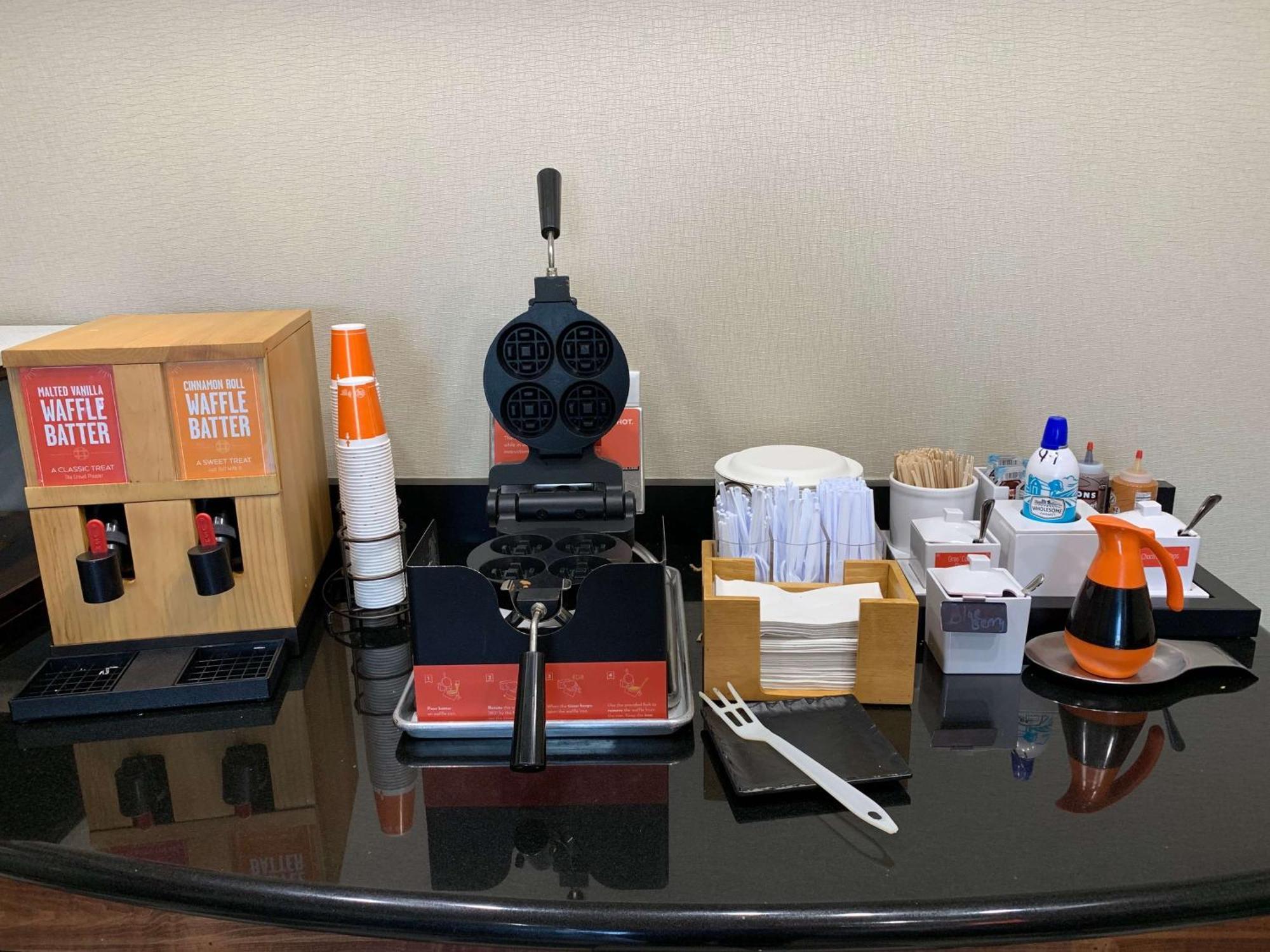 ハンプトン イン フォート ストックトン フォート・ストックトン エクステリア 写真